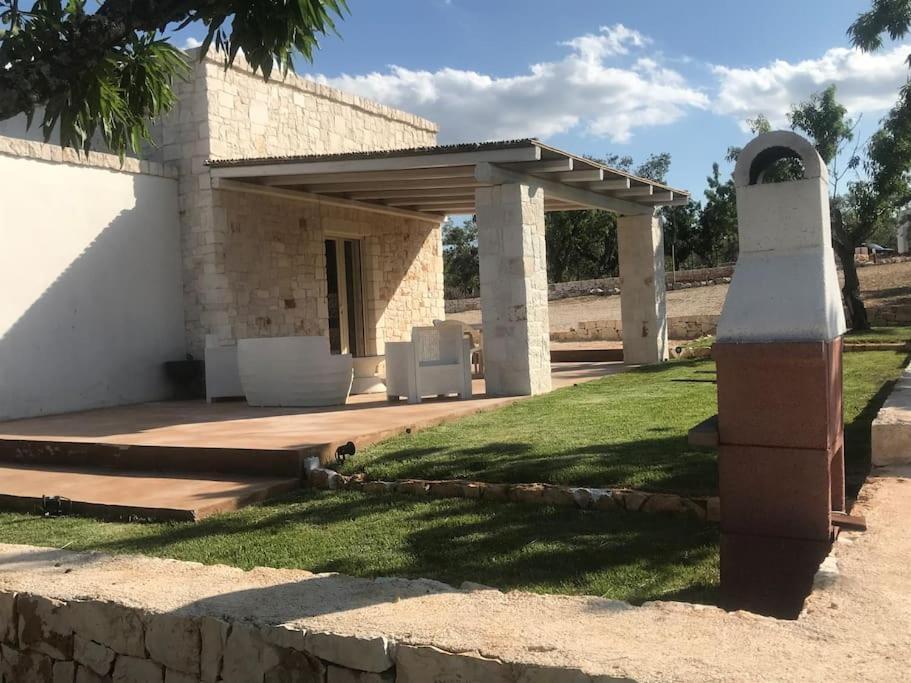 Villa Dominique Relax A Pochi Kilometri Dal Mare Carovigno Exterior foto