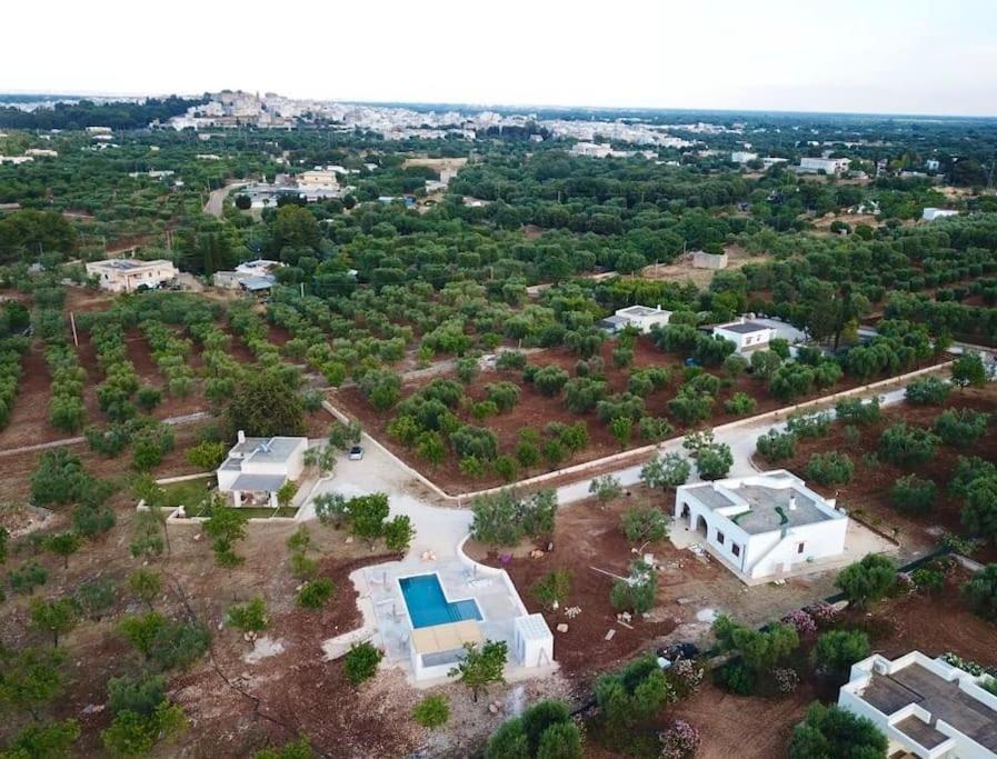Villa Dominique Relax A Pochi Kilometri Dal Mare Carovigno Exterior foto