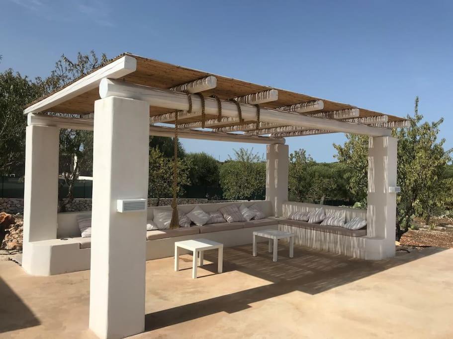 Villa Dominique Relax A Pochi Kilometri Dal Mare Carovigno Exterior foto