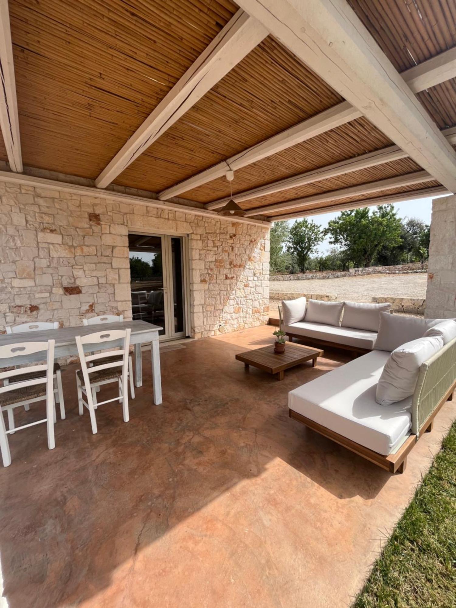 Villa Dominique Relax A Pochi Kilometri Dal Mare Carovigno Exterior foto