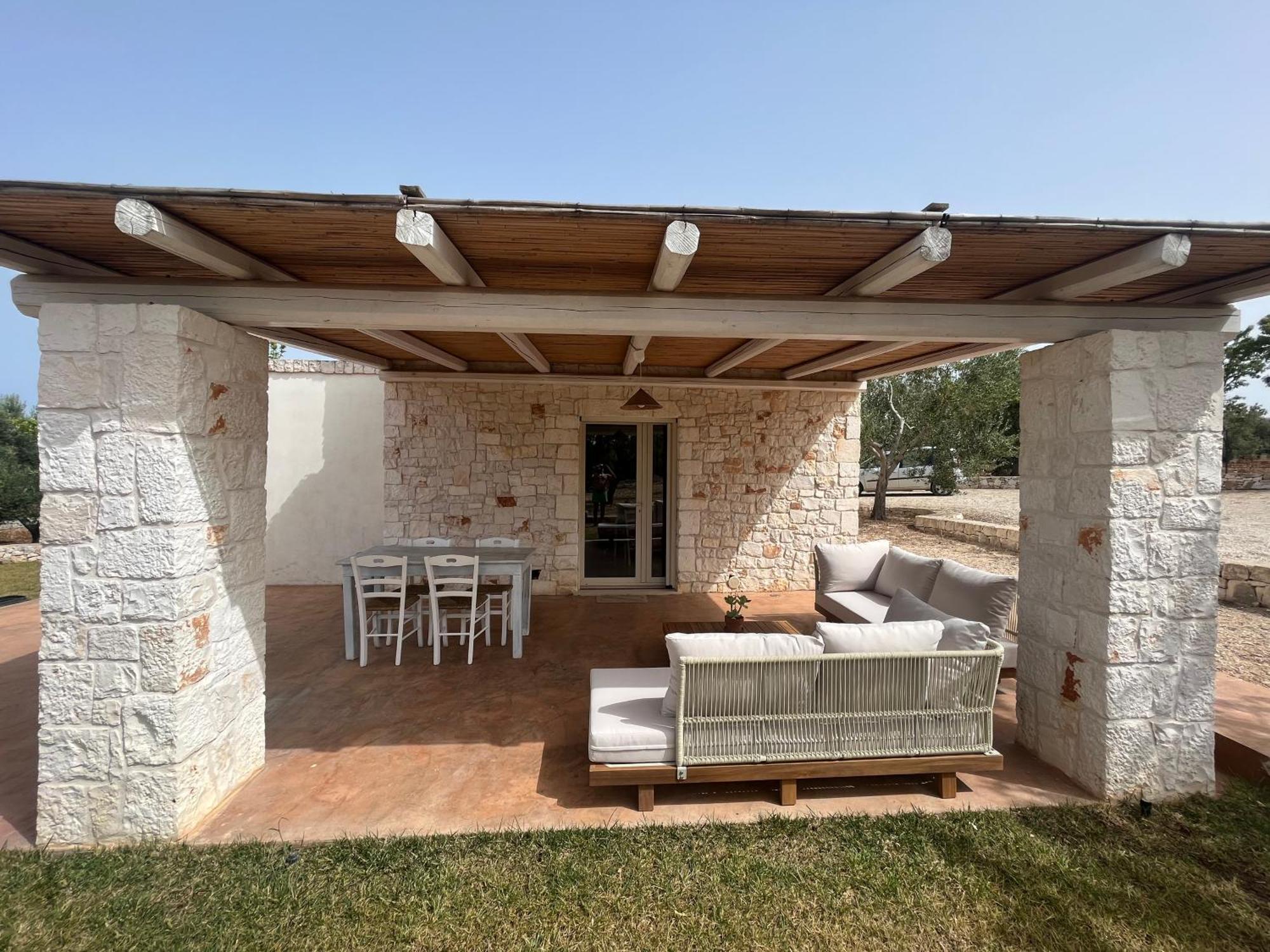 Villa Dominique Relax A Pochi Kilometri Dal Mare Carovigno Exterior foto